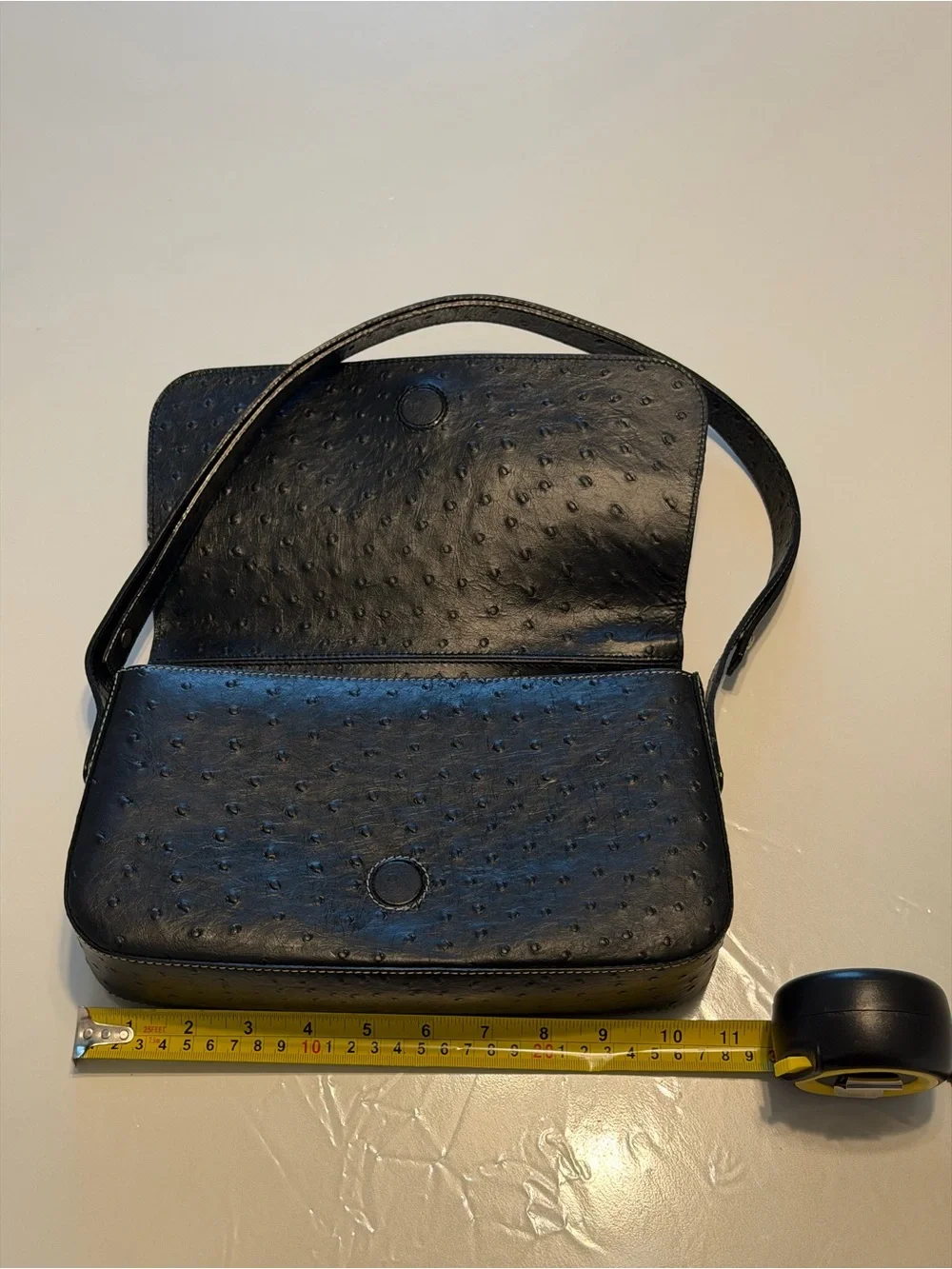 DOONEY & BOURKE Vintage Y2K East West Embossed Leather Flap Shoulder Bag - Picture 5 of 10